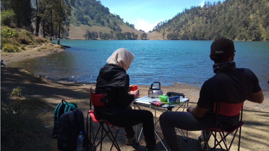 Ranu Kumbolo Lake Camping Tour Package 